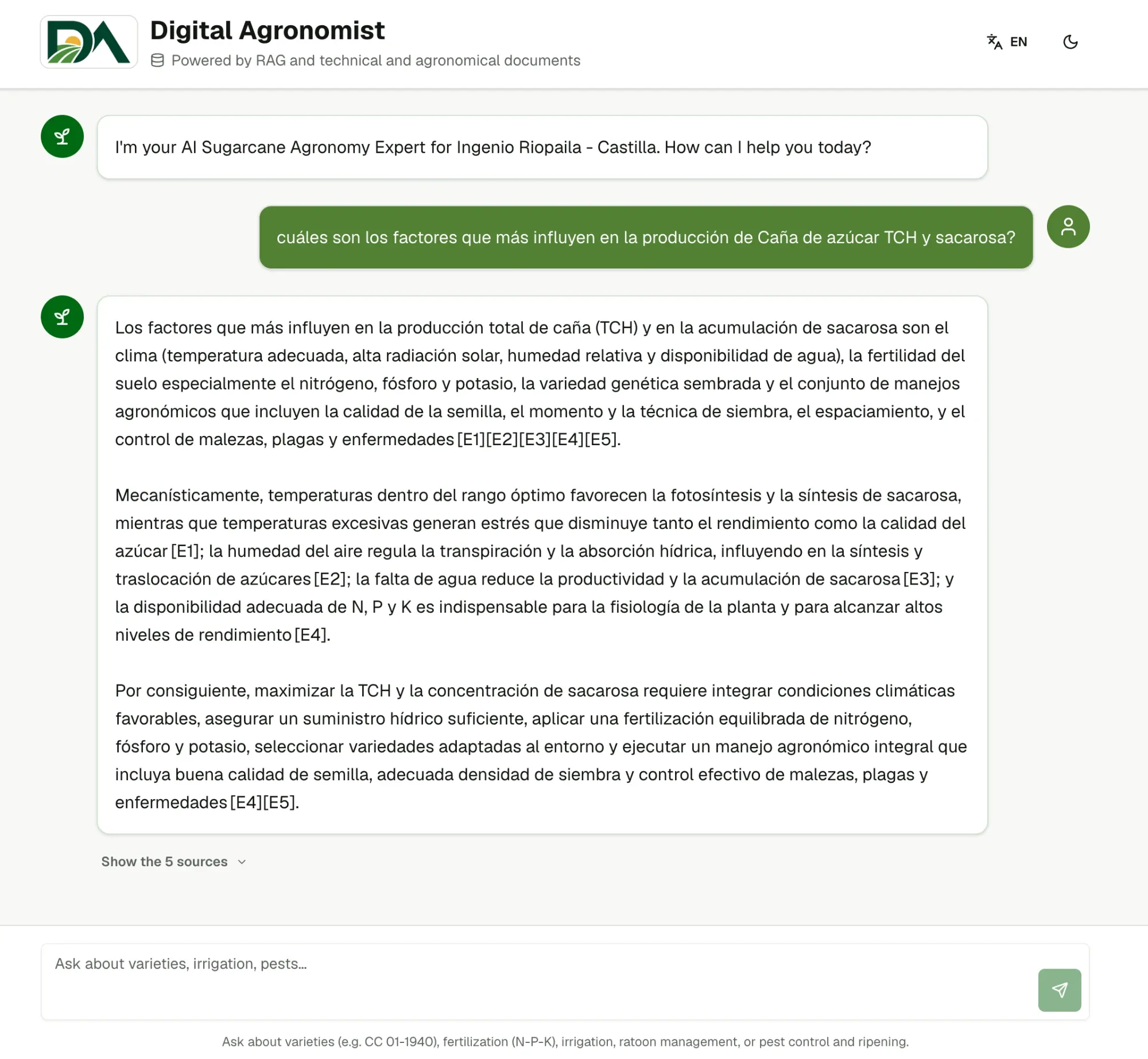 Chat de El Agrónomo Digital respondiendo una pregunta sobre producción de caña y sacarosa, citando las fuentes E1 a E5